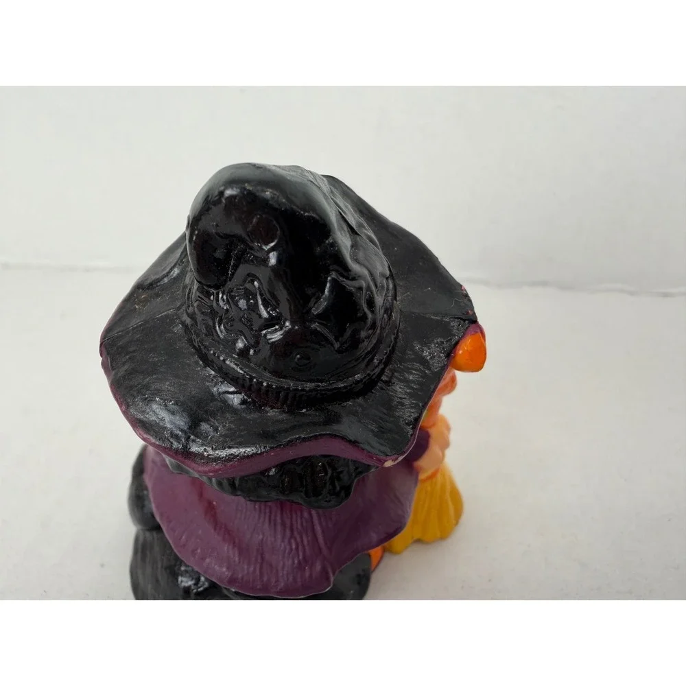 Hallmark 1977 Halloween Witch Figurine‎ Merry Miniature Vintage